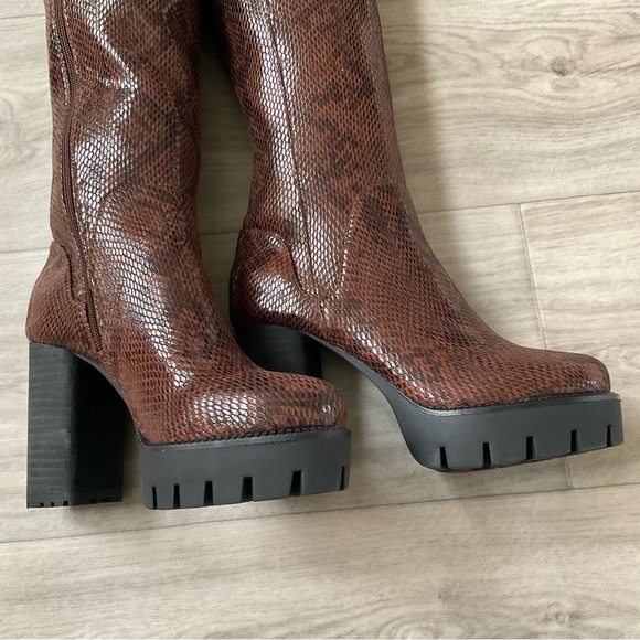 Charles David Warning Snake-Print Over The Knee Platform Boots Lug Sol… - Picture 9 of 16